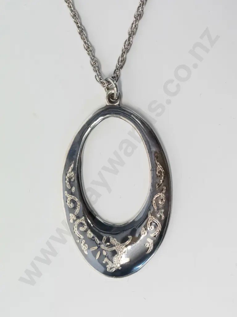 silver pendant stamped sterling Image 1++
