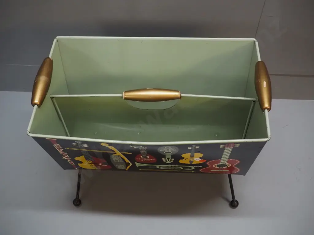 retro painted tin magazine stand with musical motifs - some chips to paint & to finish on wooden handles H340 W430 D240 Image 1++