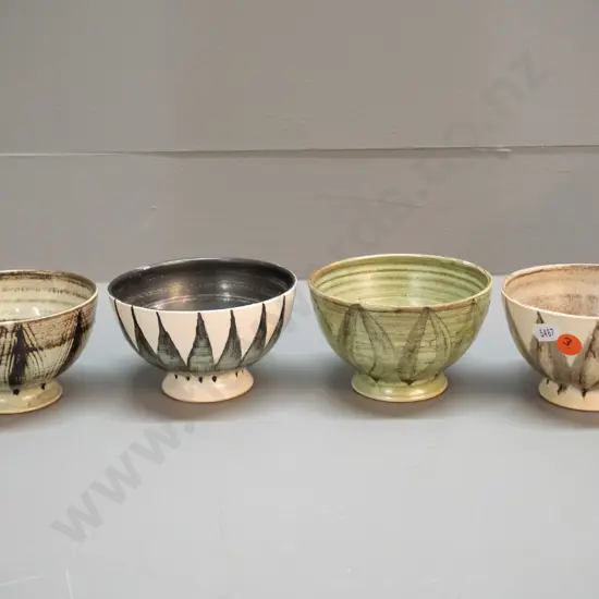 4 Hanmer pottery bowls - each approx. H-70 D-110