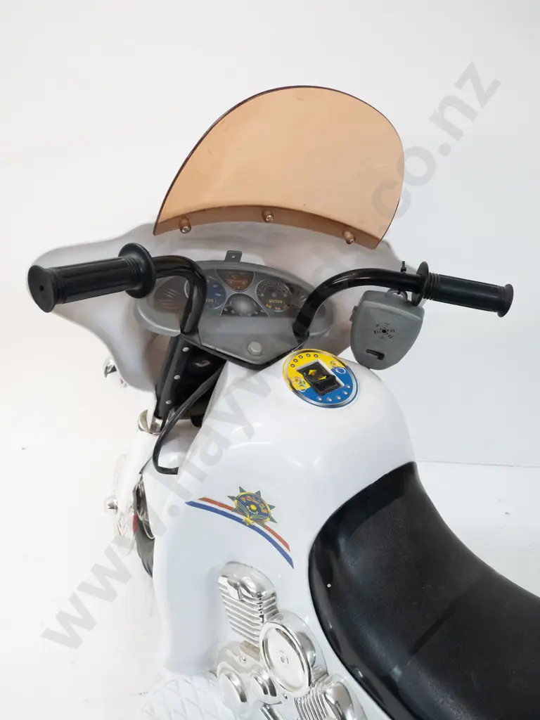 child's ride-on battery powered police motorcycle with siren, flashing light, forward and reverse gears - working, Image 1++