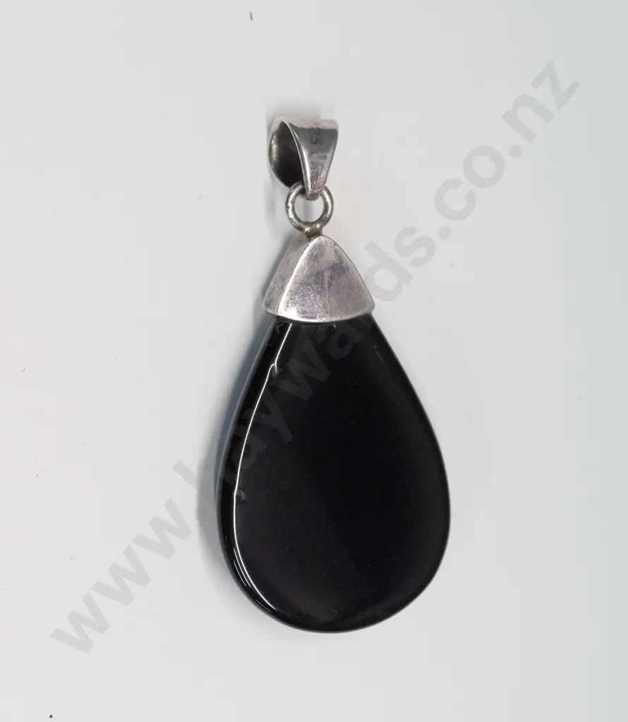 silver & black stone pendant stamped 925 no chain Image 1++