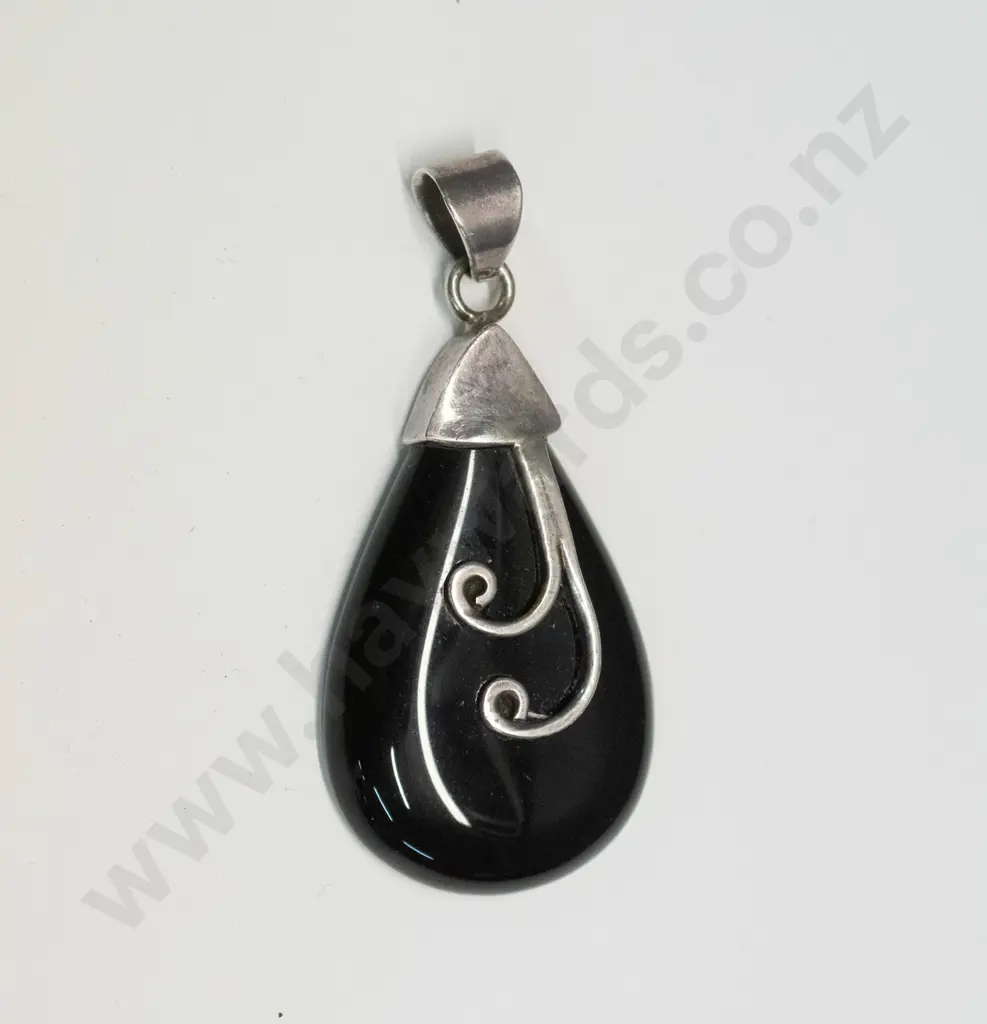 silver & black stone pendant stamped 925 no chain Image 1++