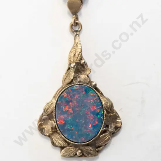 9ct pendant with mottled stone stamped