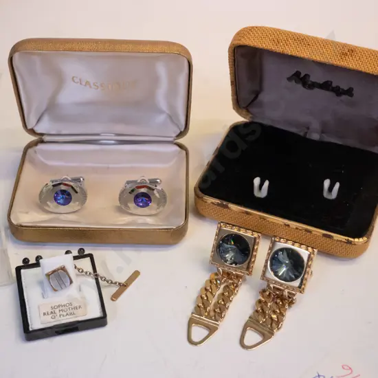 mother of pearl tie pin & 2 pairs of cufflinks