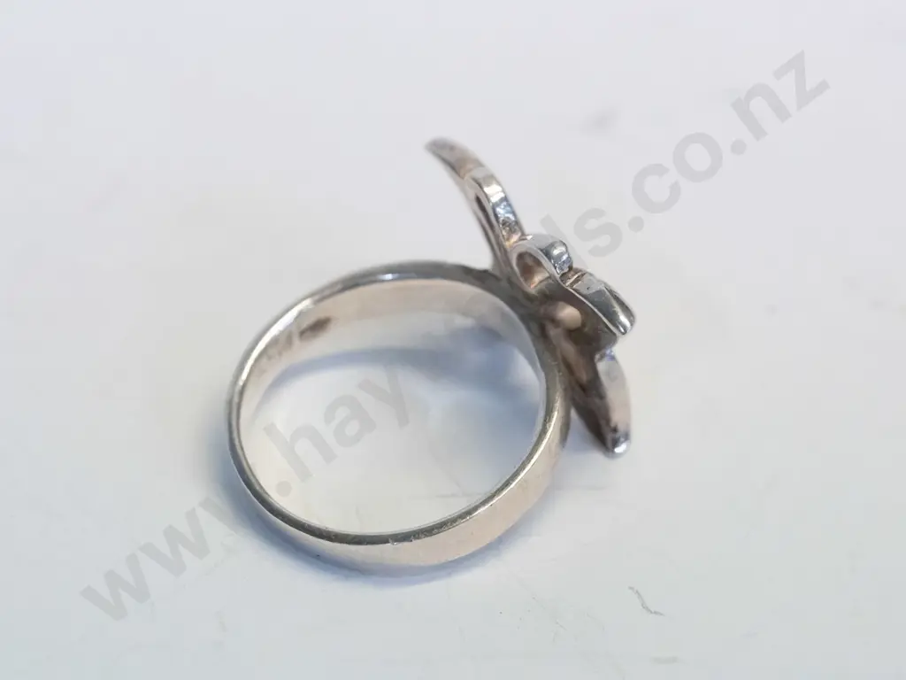 silver ring with butterfly stamped 925 Image 1++