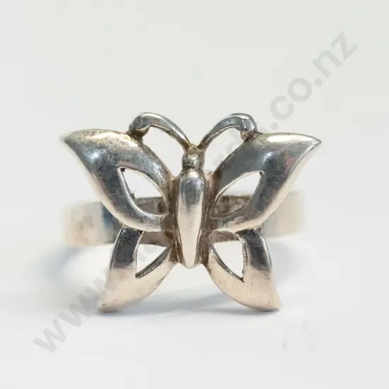 silver ring with butterfly stamped 925