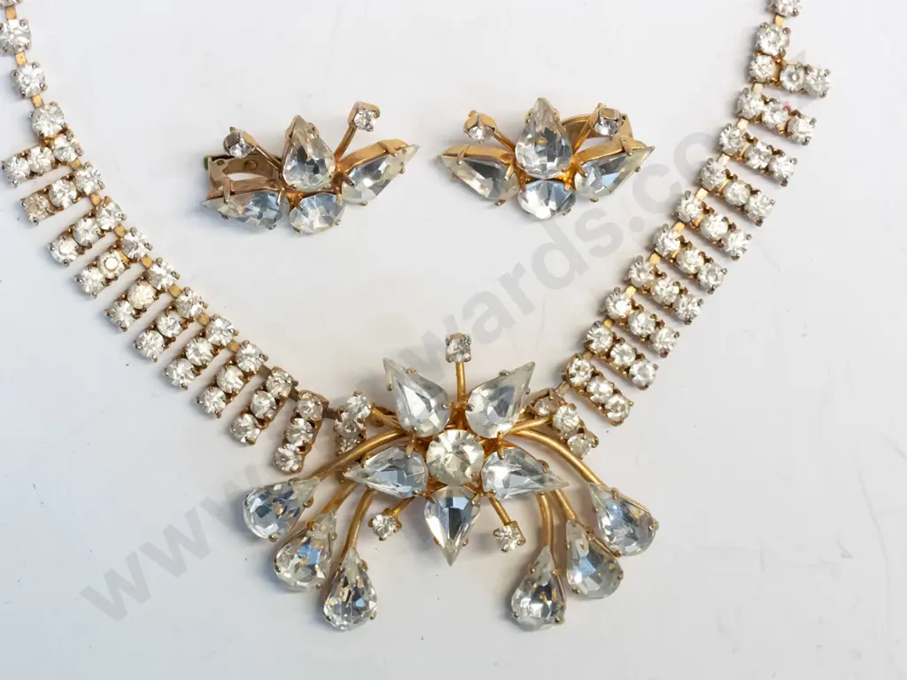 crystal necklace & matching earrings Image 1++