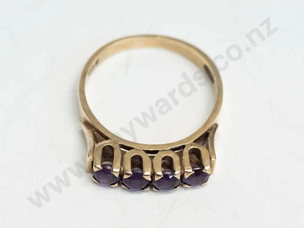 amethyst dress ring stamped 9ct Image 1++