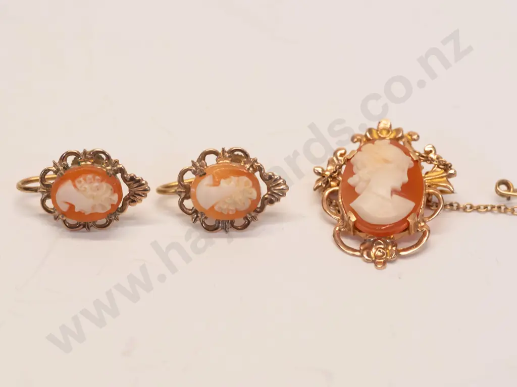cameo brooch with safety chain & pair of cameo earrings [screw on] all stamped 9ct Image 1++