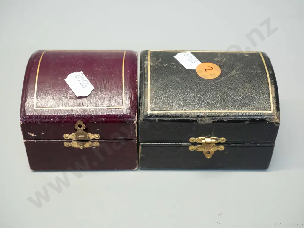 2 cased pairs of sterling silver napkin rings with etched patterns Image 1++