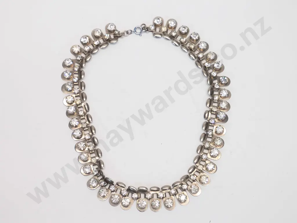costume necklace Image 1++