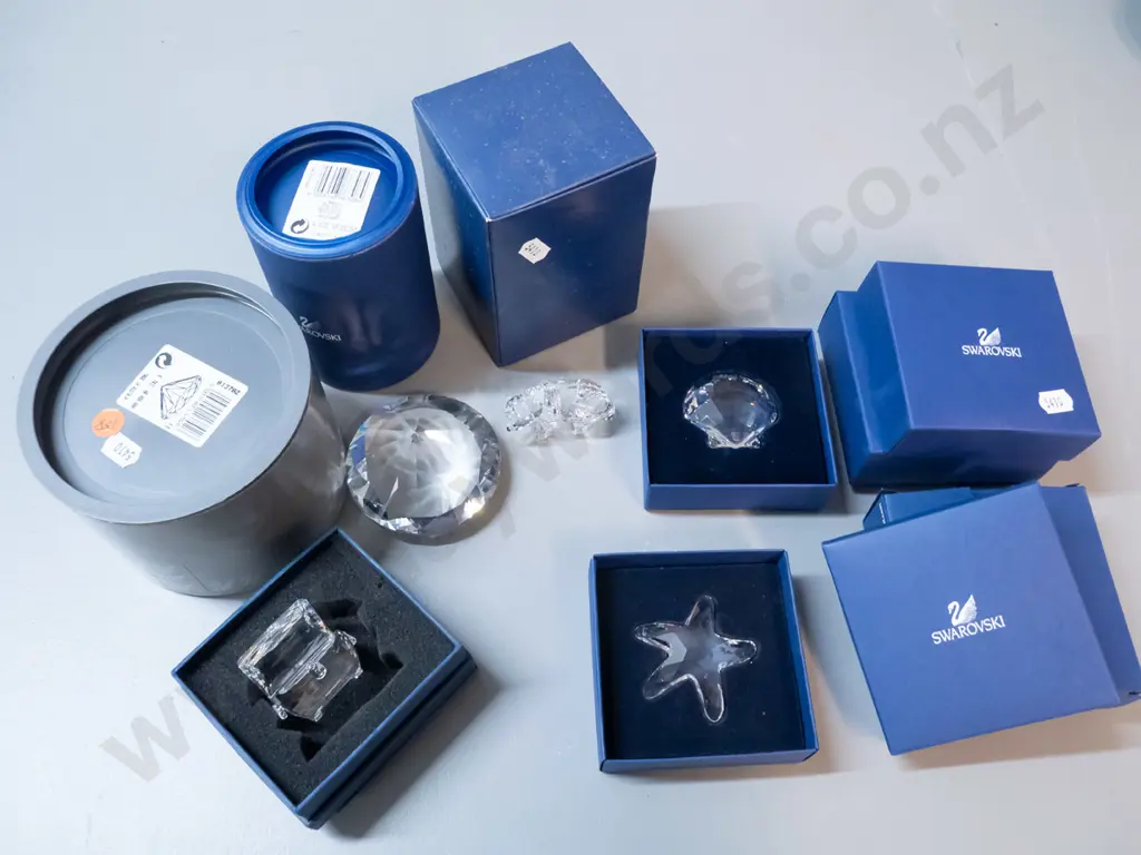 5 Swarovski crystal ornaments in original boxes - starfish, shell, chest, bear, geometric paperweight Image 1++