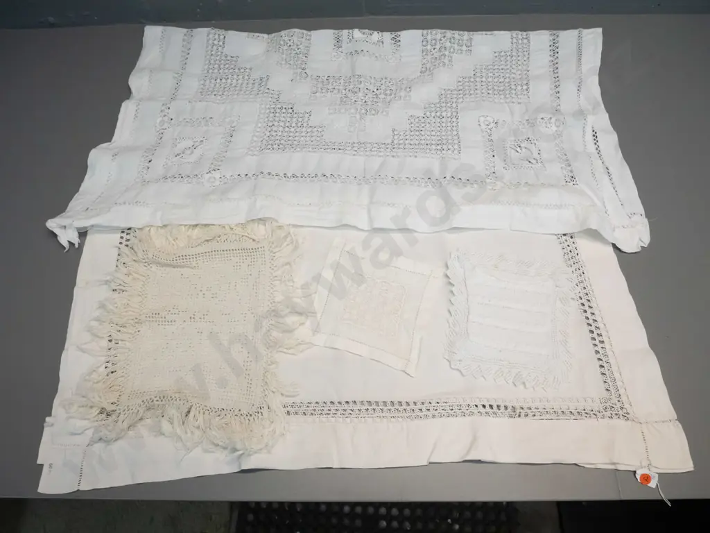 assorted vintage hand-stitched needlework - 2 supper cloths, handkerchief pouch and 2 mats Image 1++
