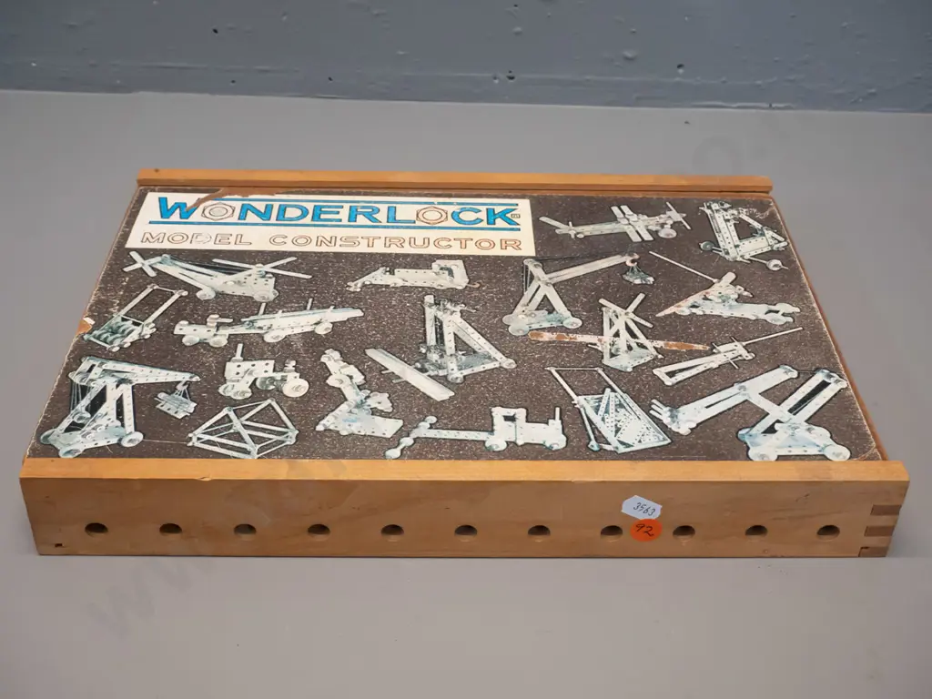 vintage Wonderlock / Brilock New Zealand construction toy set in wooden case H45 L375 W265 Image 1++