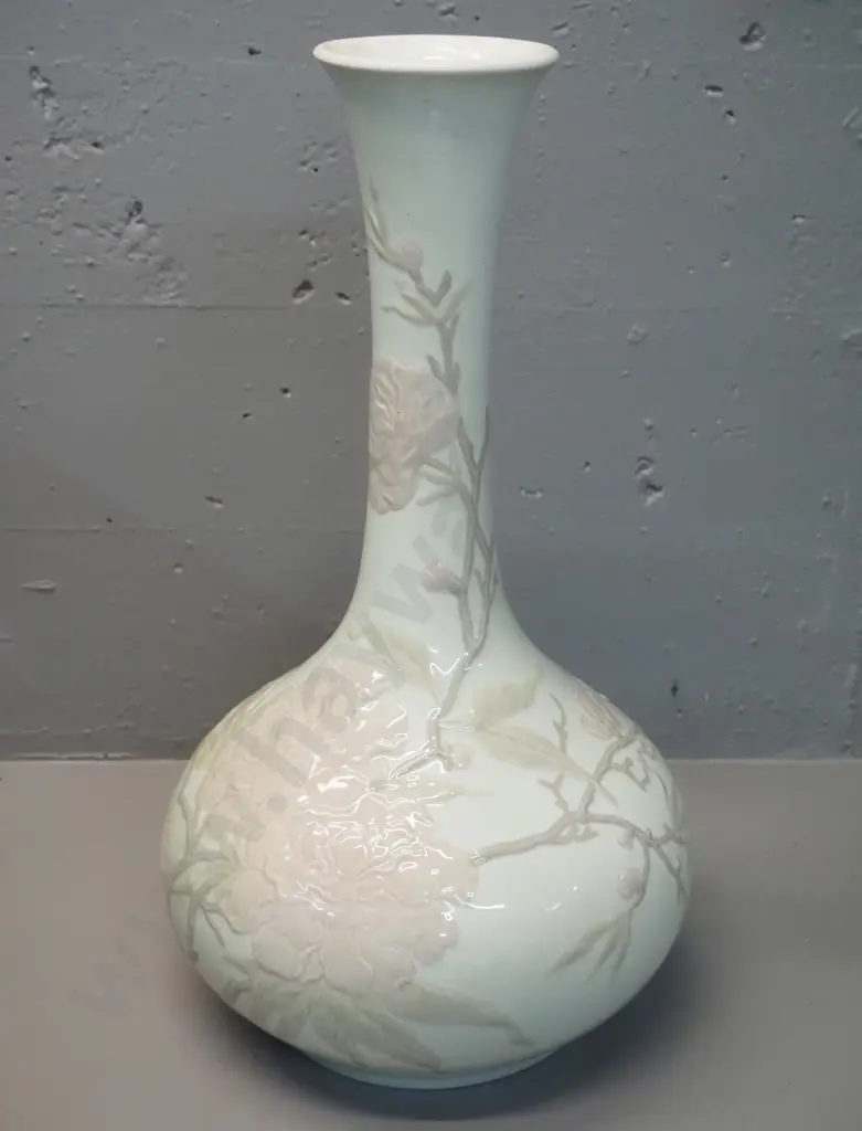 large Lladro vase with tree peony pattern - stamped no 16. H-480 D-260 Image 1++