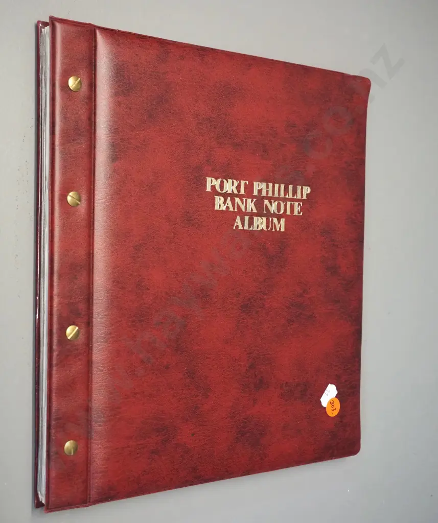 album of bank notes - New Zealand and foreign currencies Image 1++