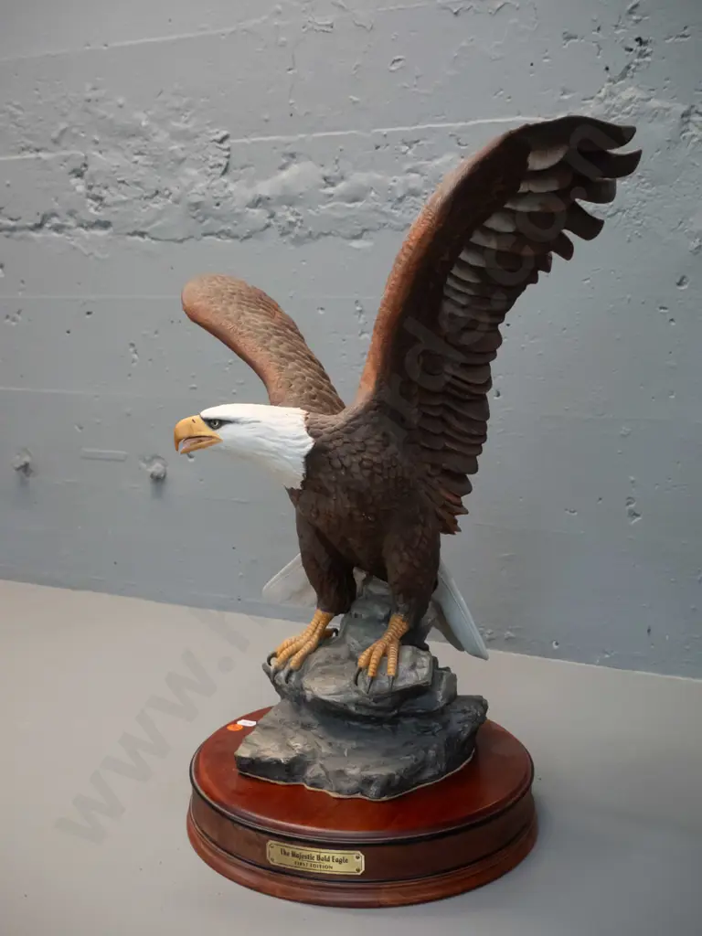 large porcelain bald eagle figure - base marked "The Majestic Bald Eagle" - Ronald Van Ruyckevelt - Image 1++
