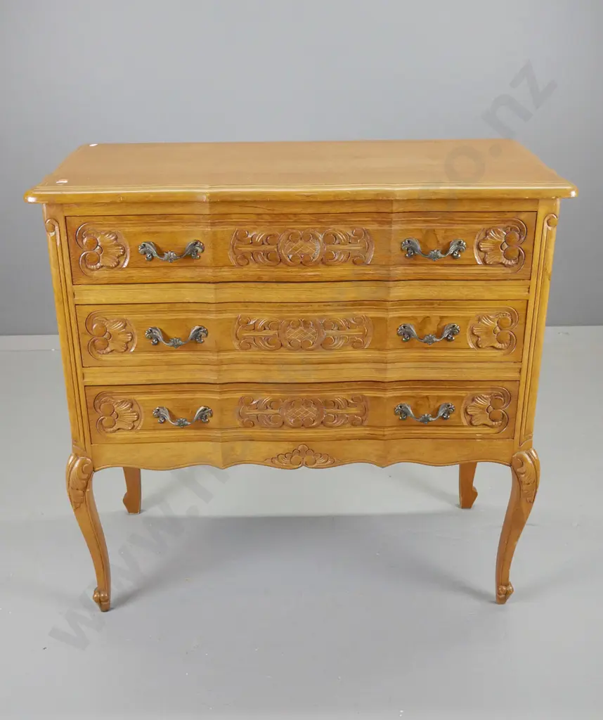 vintage French oak 3-drawer chest with carved drawers fronts & legs - polish needs a little work H-810 W-830 D-390 Image 1++