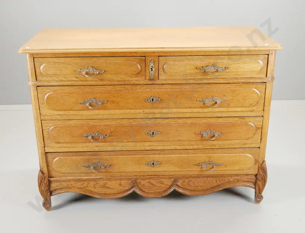 vintage French oak 5-drawer chest w/ brass filigree handles, key escutcheons, no key H-870 W-1200 D-530 Image 1++