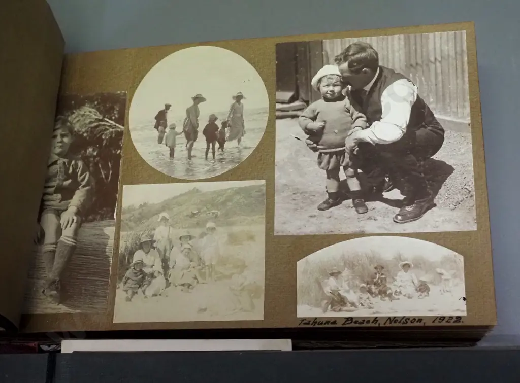 2 vintage photo albums with NZ photos and postcards - Wanaka, Dunedin, Wellington family photo and an autograph book w/ Image 1++