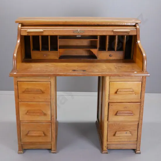 vintage oak double-pedestal roll-top desk with 6 drawers, pigeonholes & 2 small drawers inside, one missing a knob