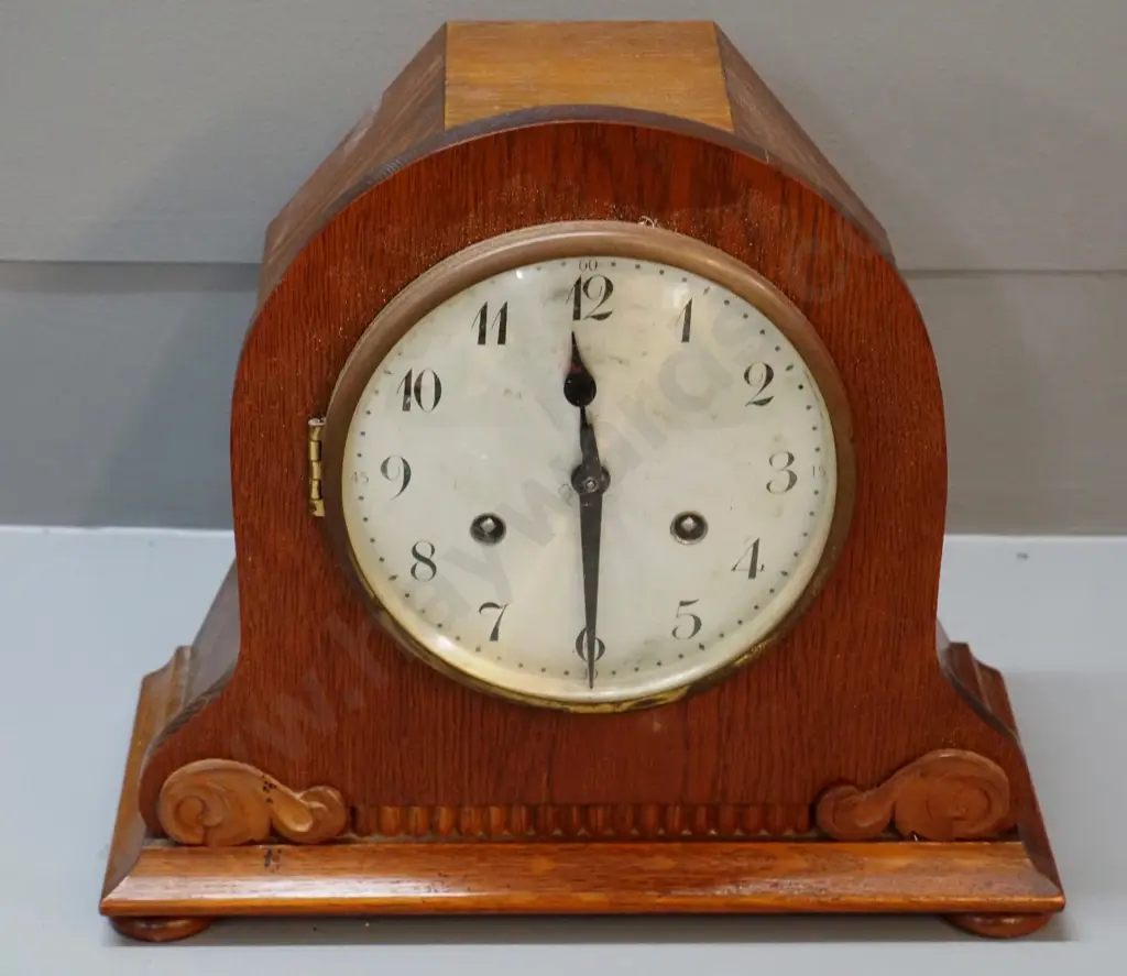 oak cased deco style Junghans Wurttemberg chiming mantel clock with key (Not going)  H-260 W-285 D-135 Image 1++