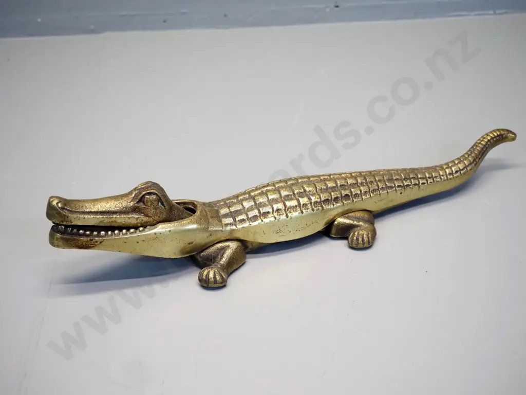 cast brass crocodile nutcracker L-390 Image 1++