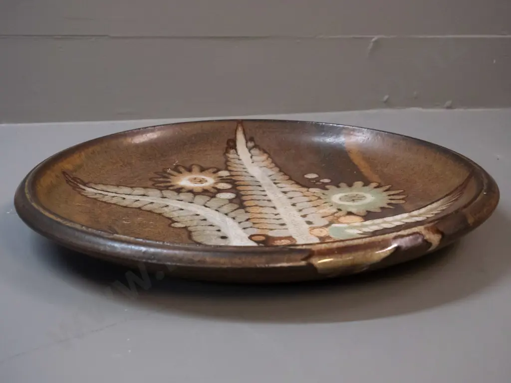 Brian Gartside New Zealand studio pottery wall charger D-360 Image 1++