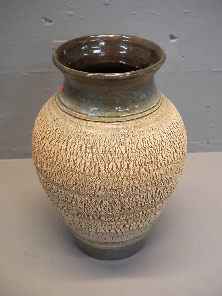John Kalb New Zealand studio pottery crackle over metallic glaze large vase H-280 D-200 Image 1++