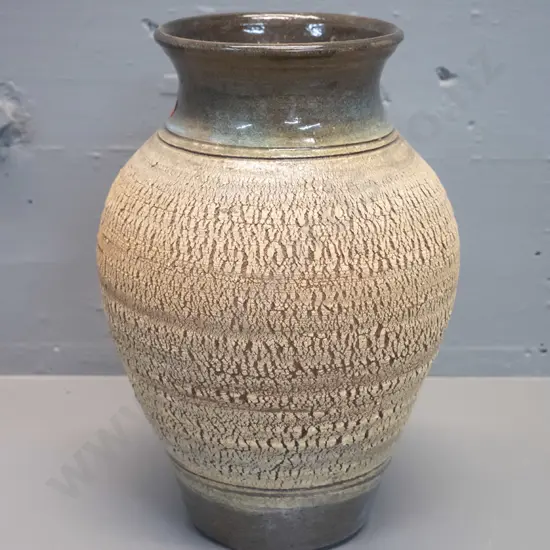John Kalb New Zealand studio pottery crackle over metallic glaze large vase H-280 D-200