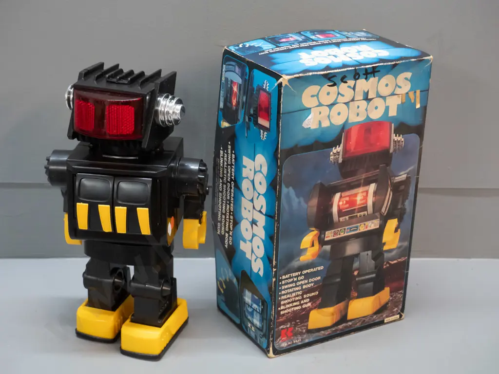 Cosmos battery powered toy robot in original box - untested but battery compartment is clean. H-310 W-180 Image 1++
