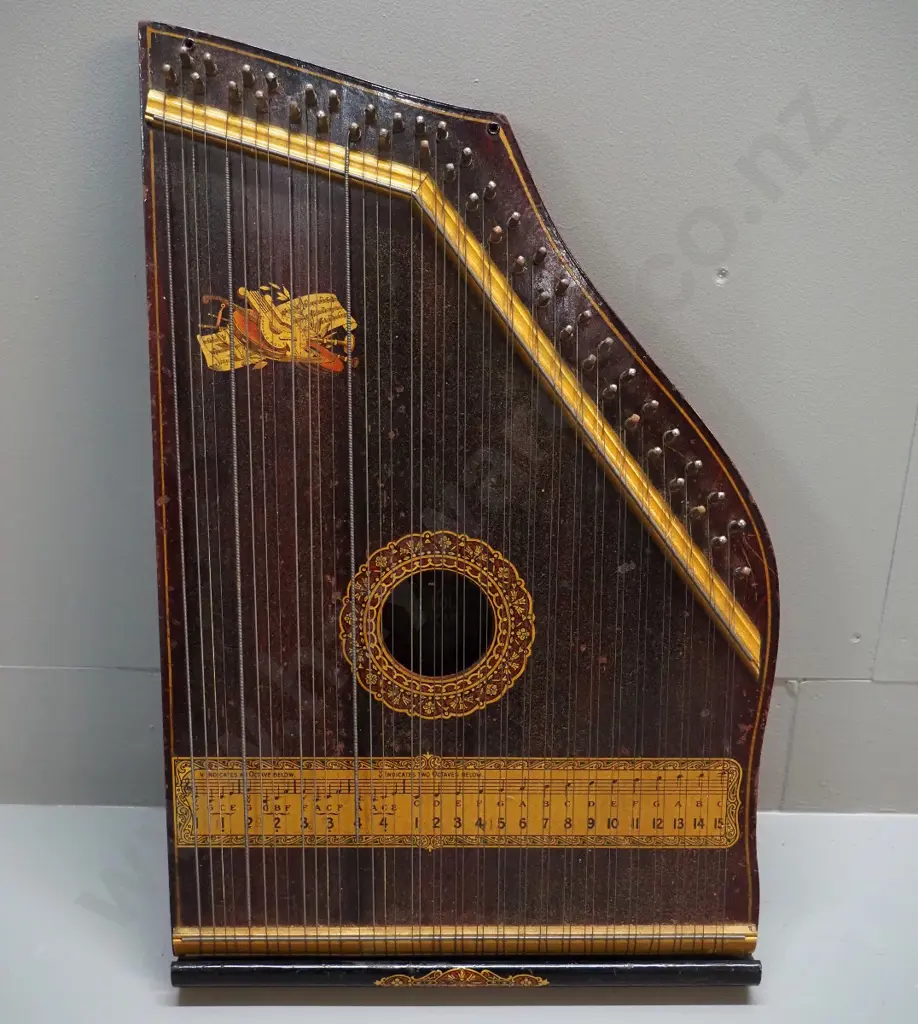 vintage "Mandolin Guitar" with Dominion Academy of Music Ltd label - some corrosion to tuning pegs. W-520 D-330 Image 1++