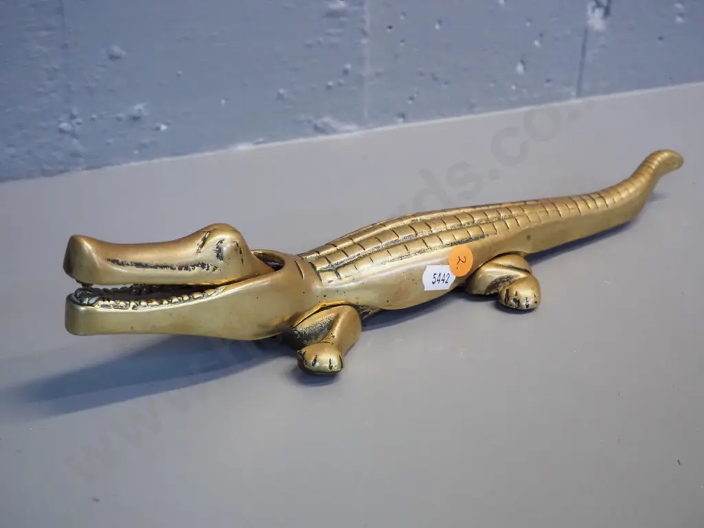 cast brass crocodile nutcracker L-340 Image 1++