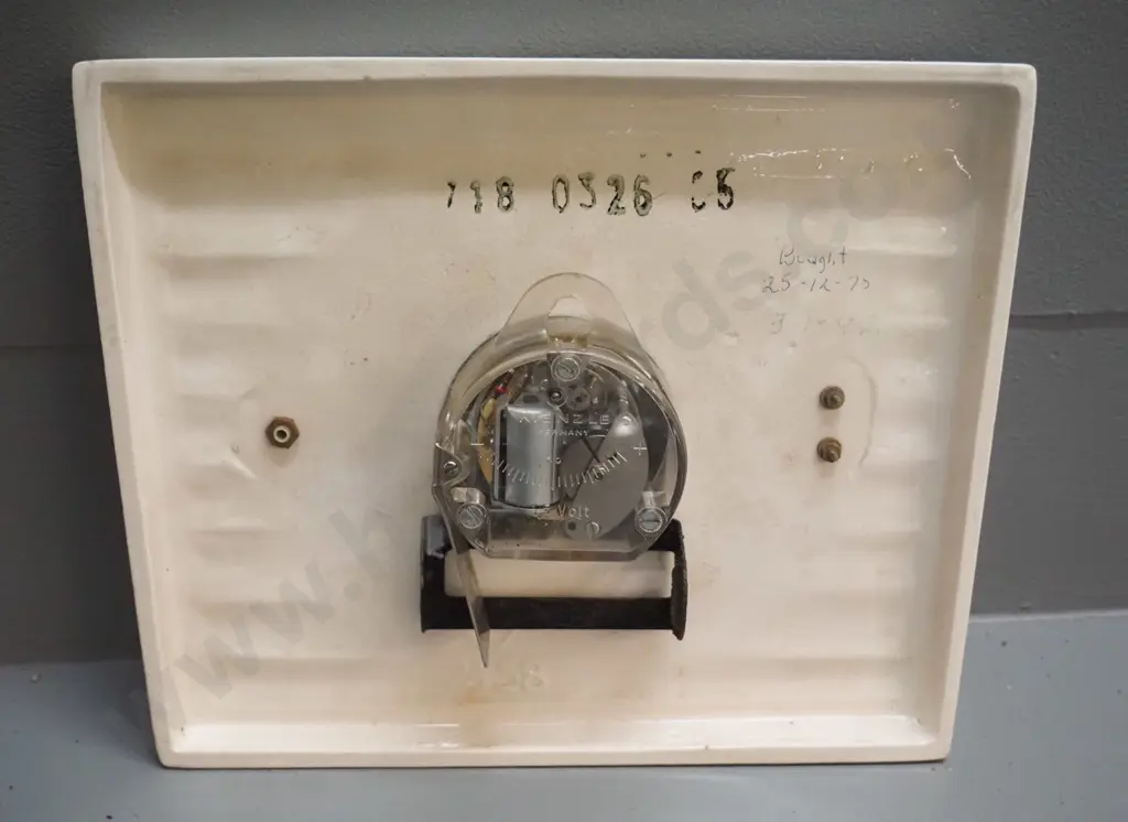 retro Kienzle ceramic wall clock with battery powered movement H-200 W-230 Image 1++