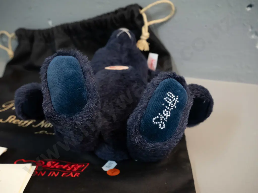 Steiff Orion the Star Bear with music box mechanism - limited edition of 1500, in embroidered bag. H-270 Image 1++