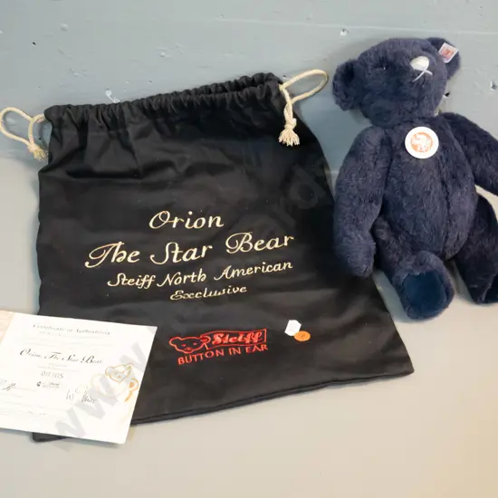 Steiff Orion the Star Bear with music box mechanism - limited edition of 1500, in embroidered bag. H-270