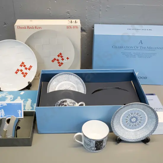 boxed pair Wedgwood Millennium cups & saucers, signed by Lord Wedgwood, boxed silver plated salt & pepper and a Royal