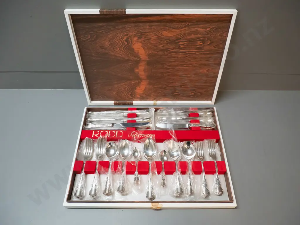 boxed set of Rodd silver plated cutlery - 6 places Image 1++