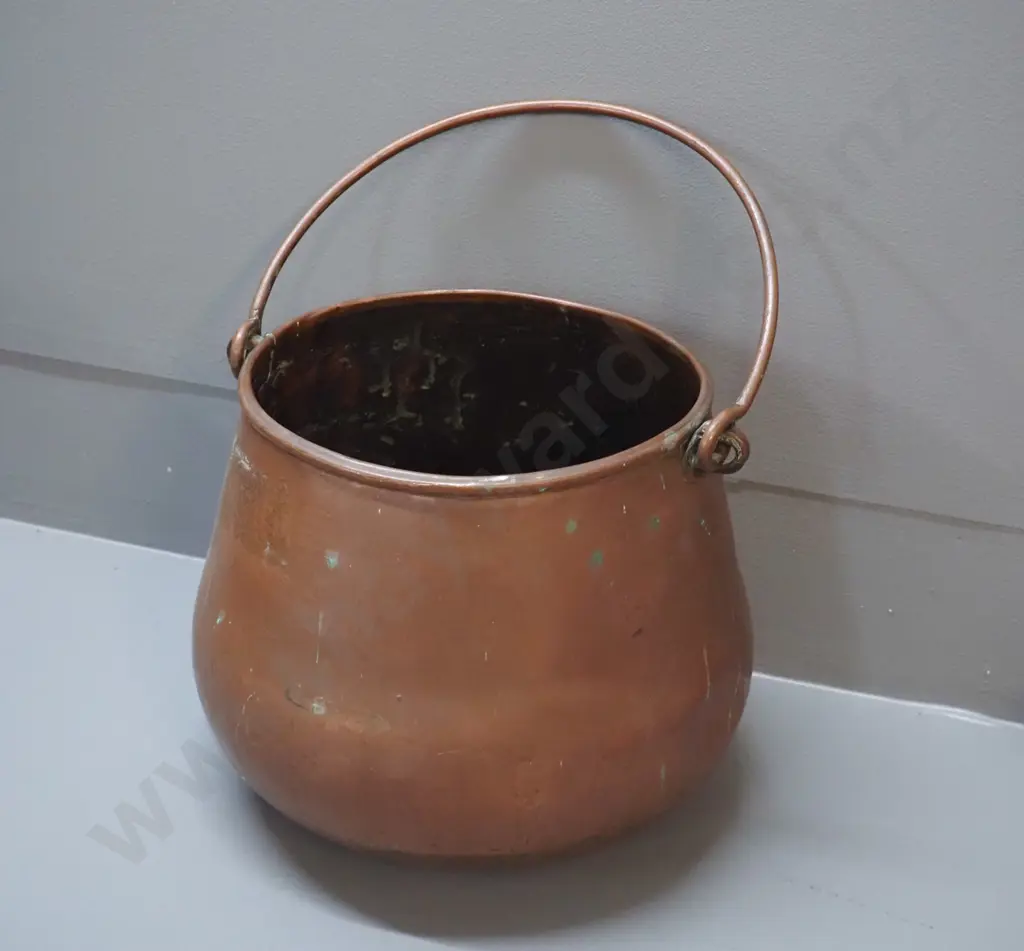 copper cooking pot with handle - general wear and dents H-215 D-230 Image 1++