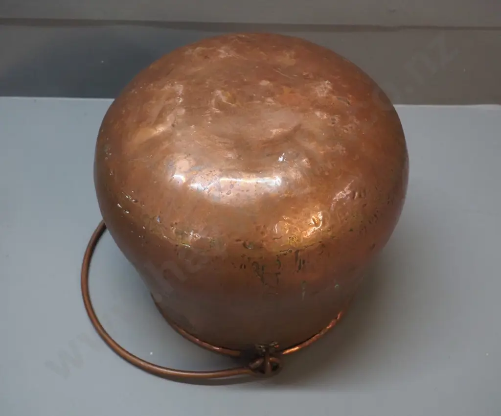 copper cooking pot with handle - general wear and dents H-215 D-230 Image 1++