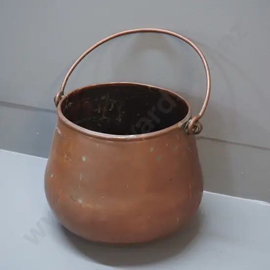 copper cooking pot with handle - general wear and dents H-215 D-230