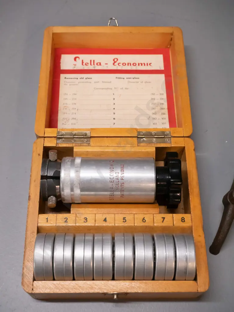 cased Stella-Economic watchmaker's glass fitting device and vintage brass balance arm scale - corrosion to scale marker Image 1++
