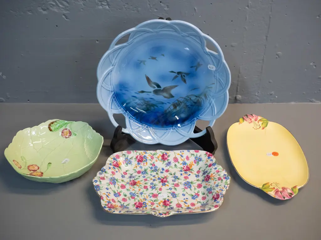 3 dishes - Falconware Misty May D260, Royal Winton Old Cottage Chintz & one other, and Carlton ware primula bowl Image 1++