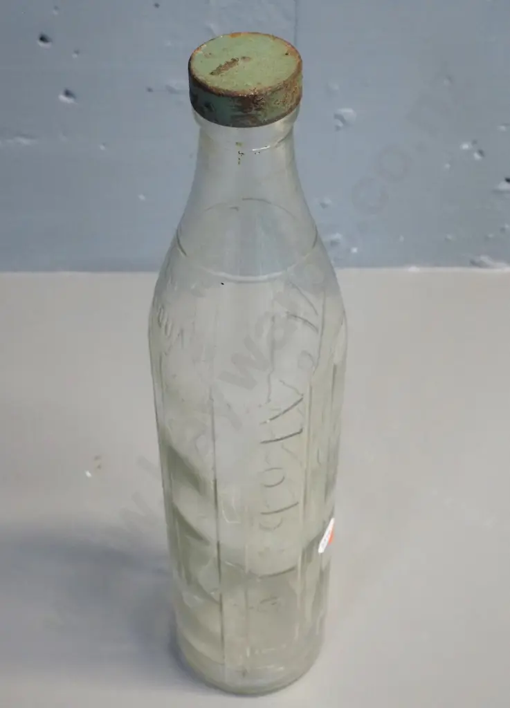 Mobil oil motor oil quart bottle with metal cap H-370 Image 1++