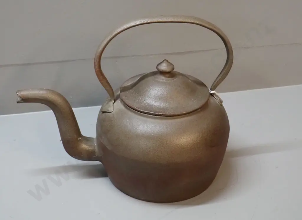 vintage Falkirk 7 pint cast iron kettle H-300 L-350 Image 1++