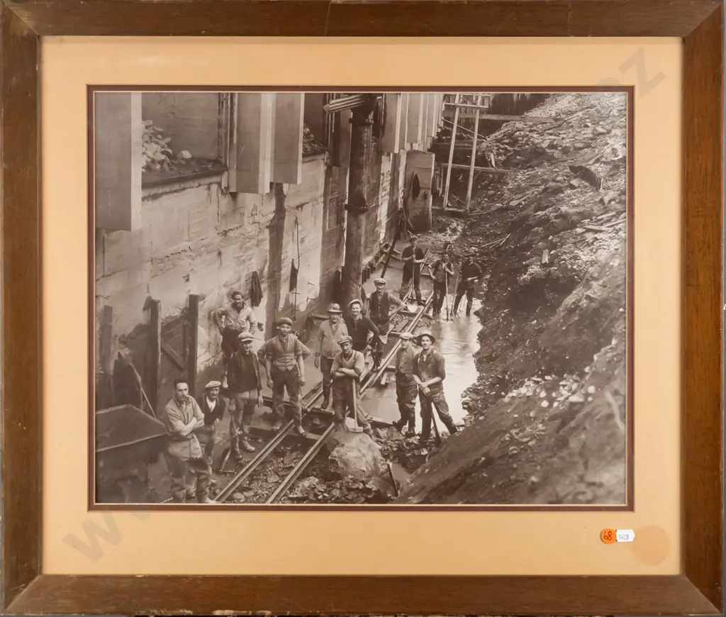 framed reproduction photographic print - workmen at the footing of the Roxburgh Dam 1949/50 H-380 W-490 Image 1++