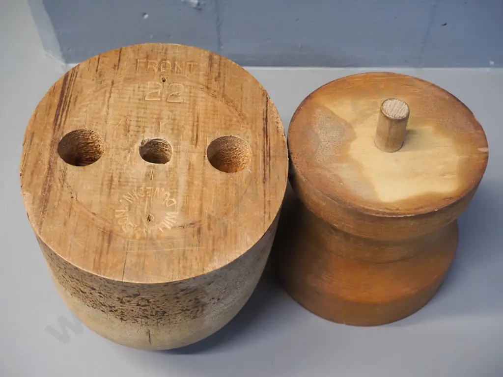 vintage wooden 2-piece hat block marked Williamson Dunedin Size 22- general wear and tear H-290 Image 1++