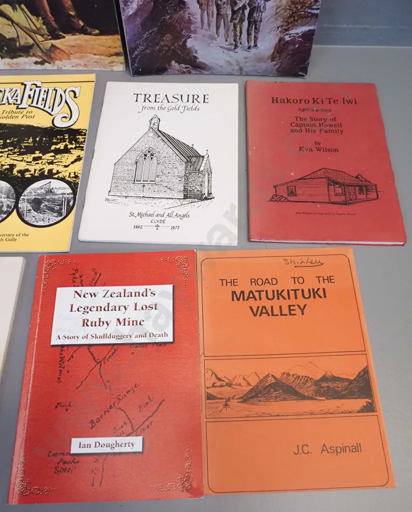 11 New Zealand books and booklets - Otago and Southland local histories, gold mining etc. Image 1++