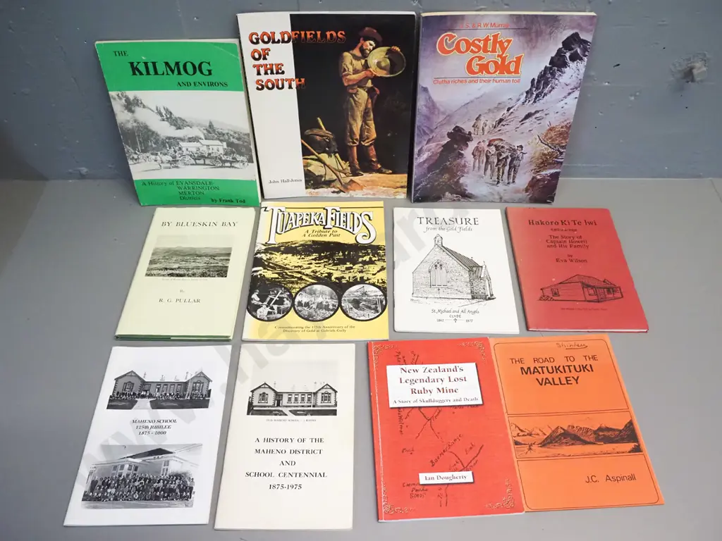 11 New Zealand books and booklets - Otago and Southland local histories, gold mining etc. Image 1++