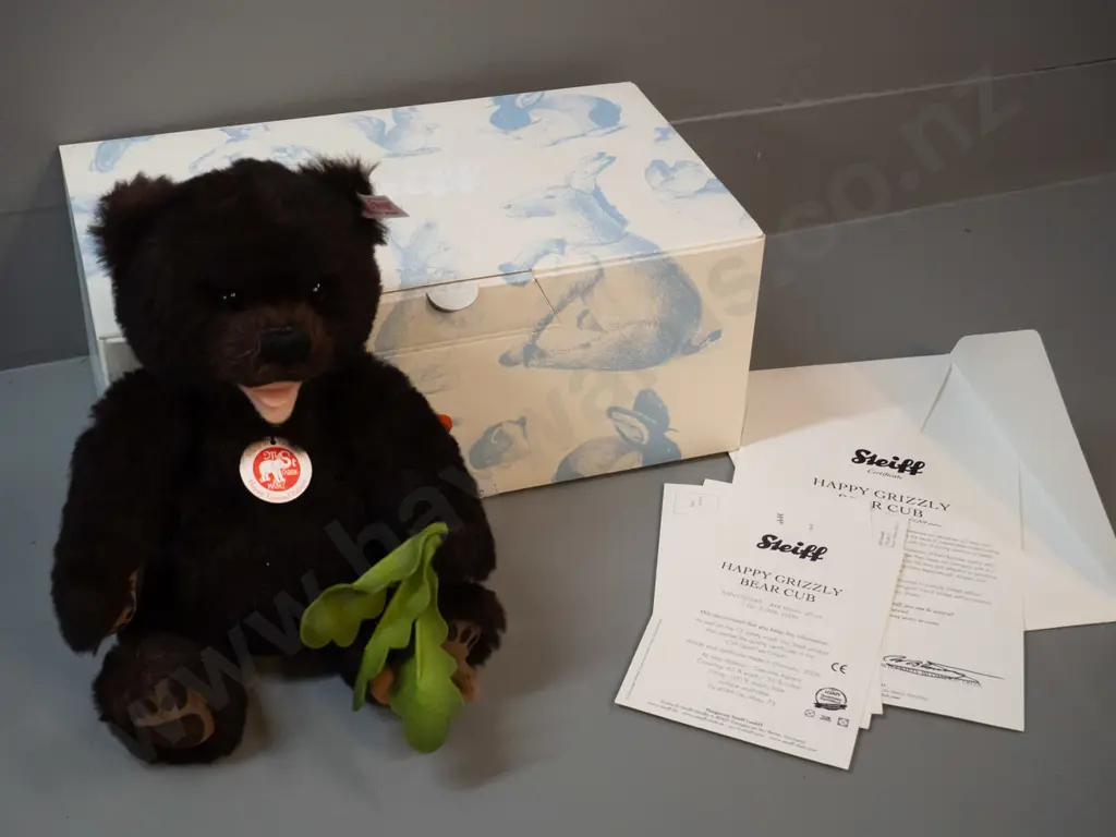 Steiff Happy Grizzly Bear Cub - limited edition of 2009, in original box - H-250 Image 1++